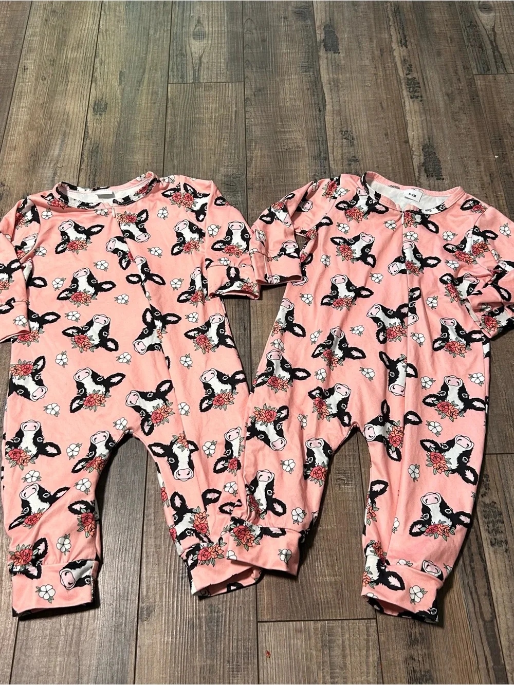 Twin Girls Unbranded 2 Piece Baby Pink Cow Print Zip One Piece Sleepers 6-9M
